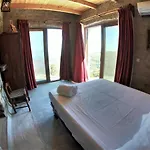 Barbacane * Potamos (Kythira)