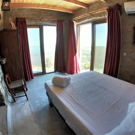 Hill's Barbacane * Potamos (Kythira)